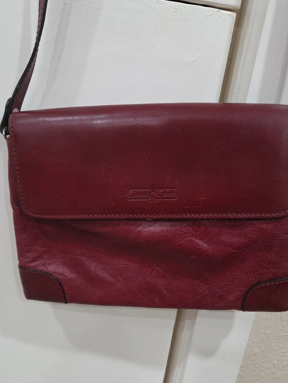 Giani Conti Burgundy Leather Crossbody Bag